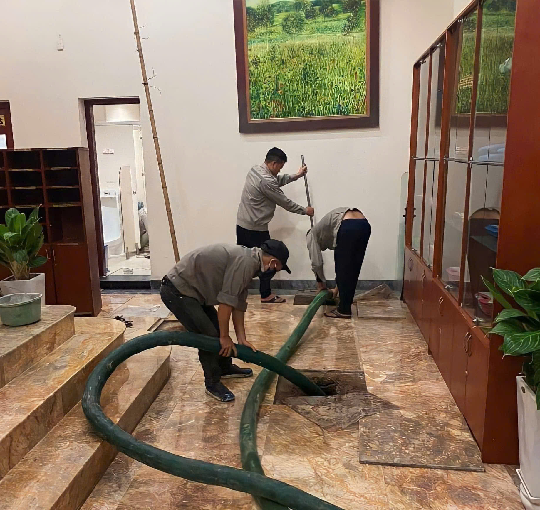 Toàn bộ quá trình đều được kỹ thuật viên giám sát kỹ lưỡng, có hỗ trợ kỹ thuật sau thi công