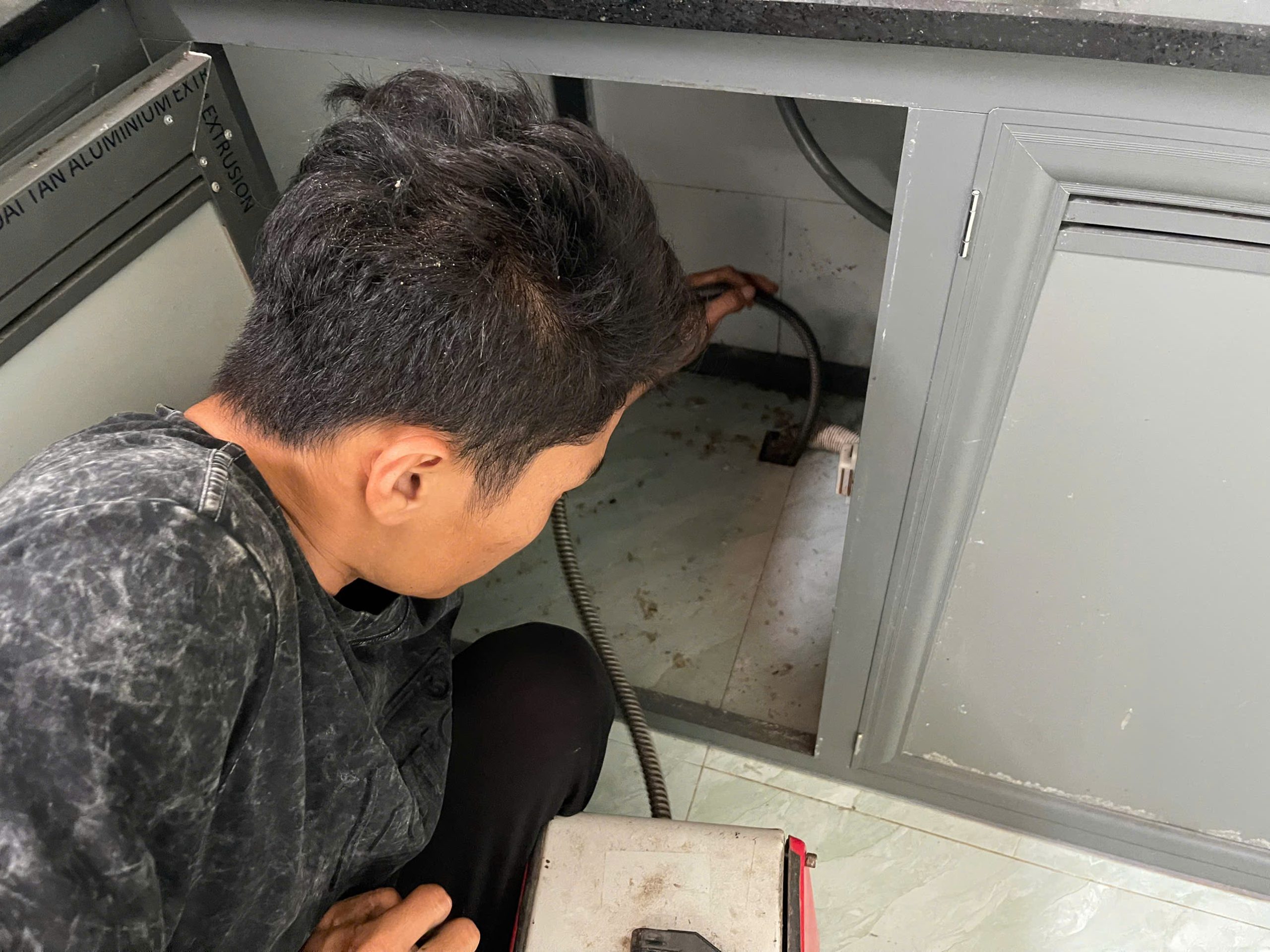 Có nên tự hút hầm cầu tại nhà không?