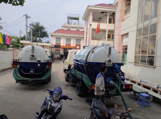 Cách hút hầm cầu đơn giản mà khách hàng có thể áp dụng