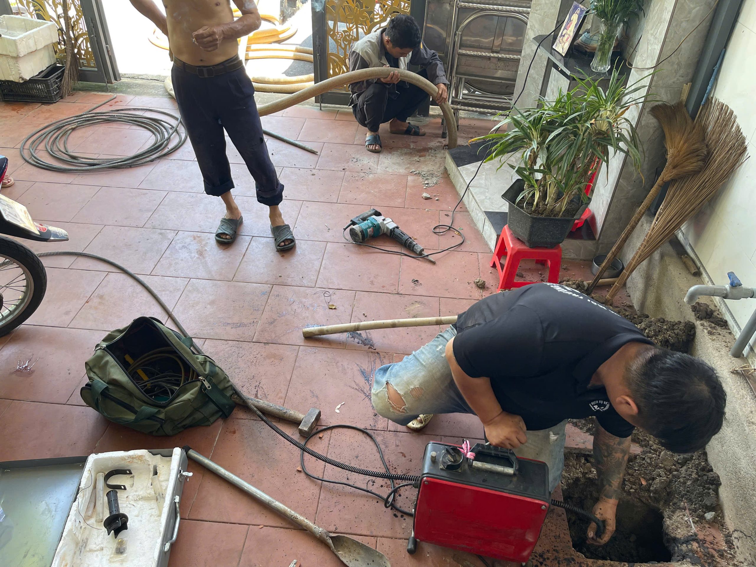 Vạn Phát đơn vị cung cấp dịch vụ hút hầm cầu tại Phước Hải uy tín, chuyên nghiệp