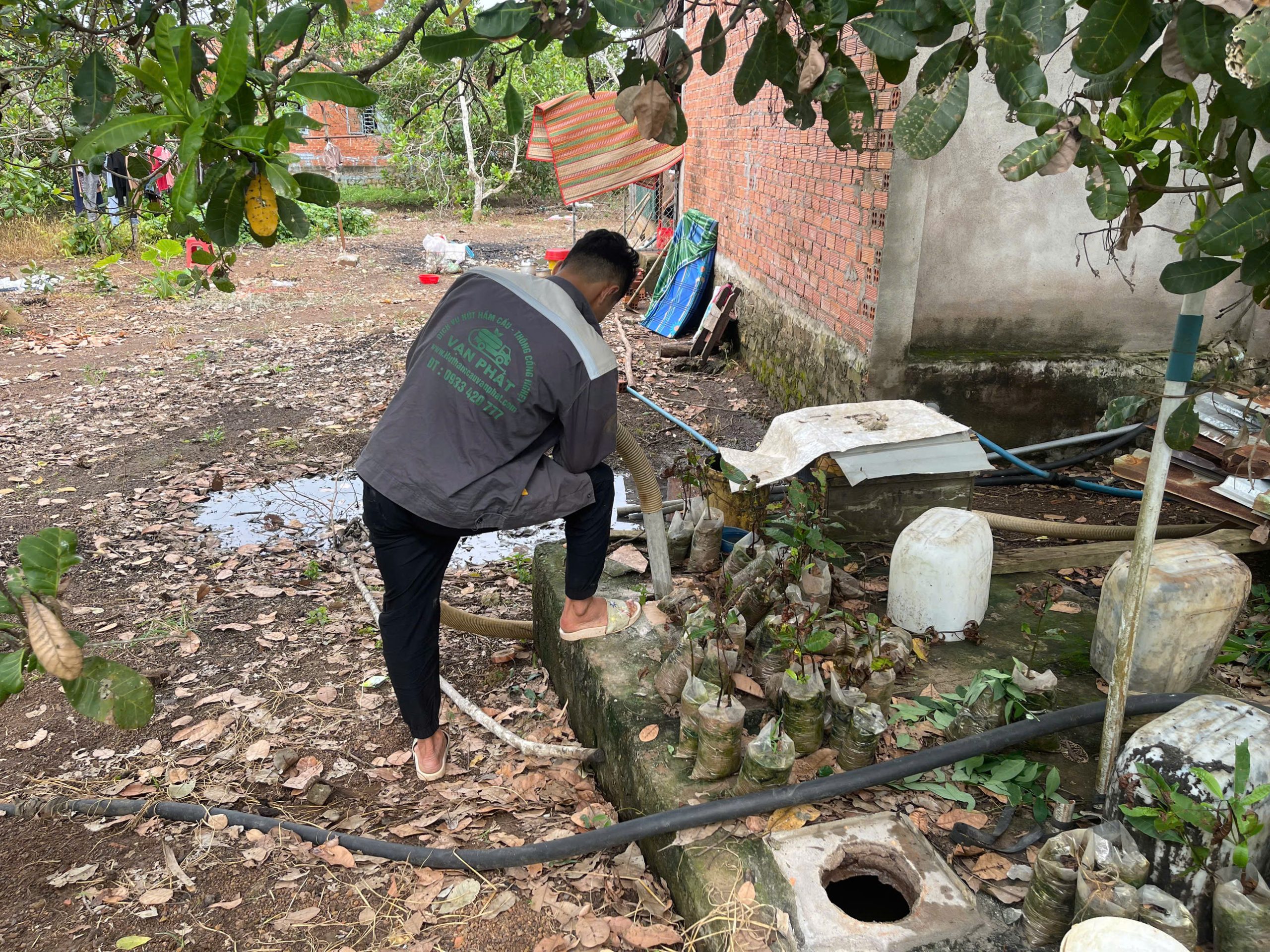 Vạn Phát chuyên cung cấp dịch vụ hút hầm cầu tại Bà Rịa Vũng Tàu, là dịch vụ chất lượng – giá rẻ – xử lý triệt để