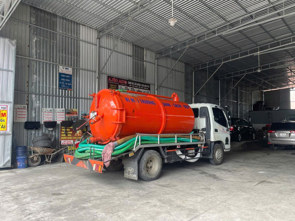 Dịch vụ hút hầm cầu tại khu công nghiệp Dịch vụ hút hầm cầu tại khu công nghiệp