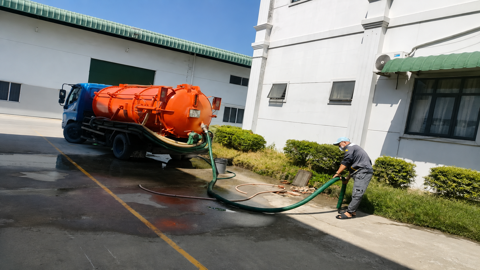 Đội ngũ kỹ thuật viên Vạn Phát chuyên thông cống nghẹt tại xã Châu Đức – chuyên nghiệp, tận tâm Đội ngũ kỹ thuật viên Vạn Phát chuyên thông cống nghẹt tại xã Châu Đức – chuyên nghiệp, tận tâm