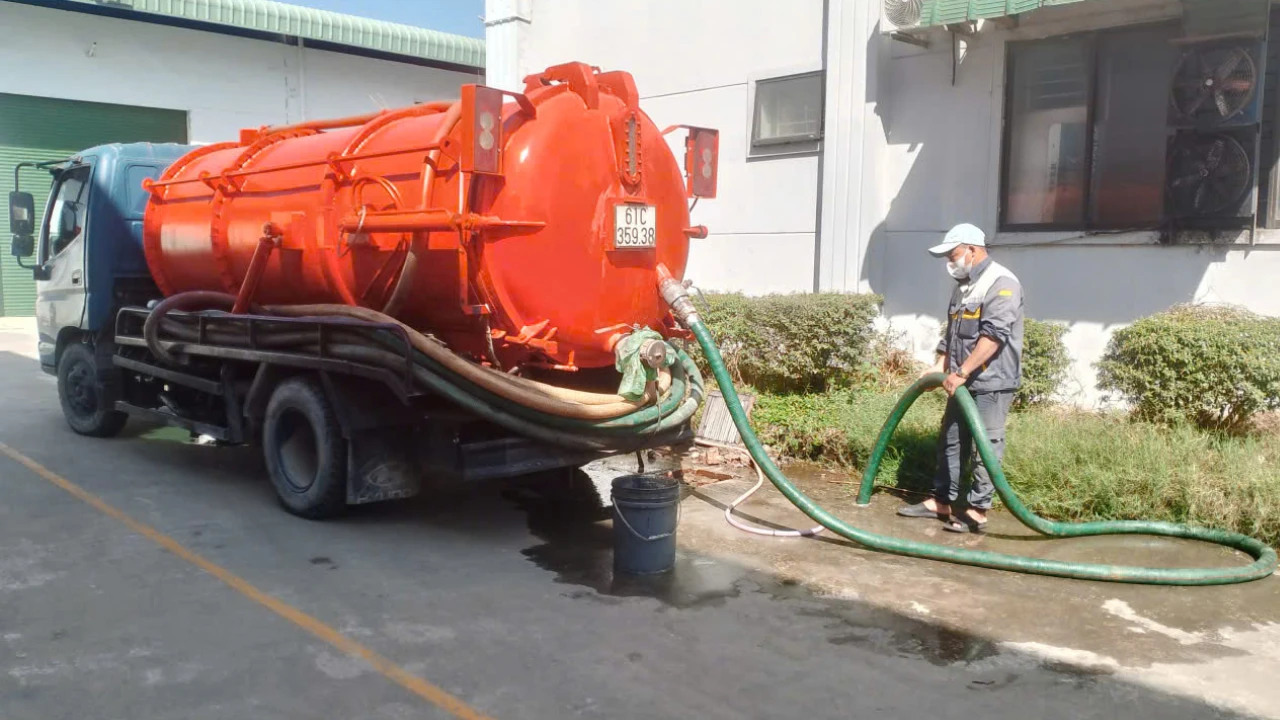 Vạn Phát cung cấp giải pháp hút hầm cầu giá rẻ uy tín tại Bà Rịa Vũng Tàu Vạn Phát cung cấp giải pháp hút hầm cầu giá rẻ uy tín tại Bà Rịa Vũng Tàu
